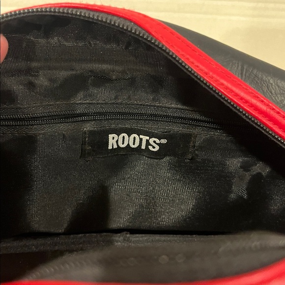 Roots vintage PVC shoulder handbag. - Picture 3 of 10